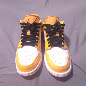 Jordan 1 Low Sneakers Yellow and White